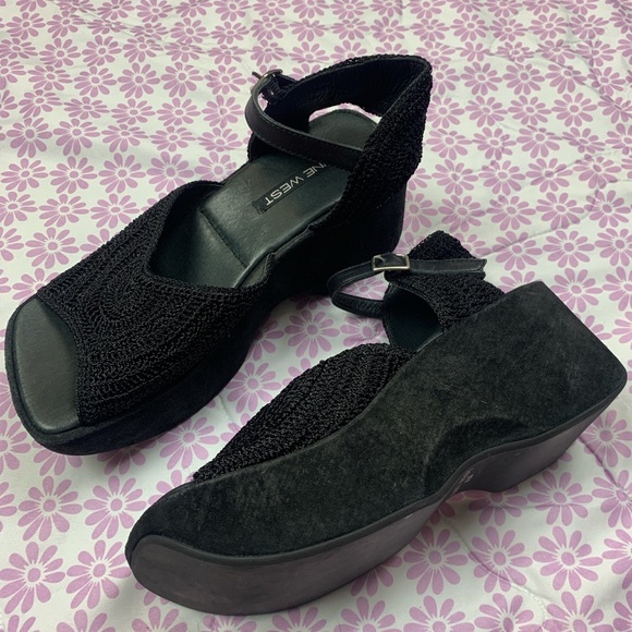 black platform sandals 90s